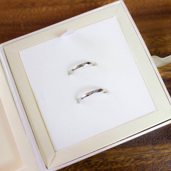 画像9: ステンレス 指輪 リヤン Lien フランス語で「絆」サージカルペアリング 2本価格 金属アレルギー対応 ブライダル 結婚 金属アレルギー対応 アクセサリー 刻印無料ギフト用にも人気 / ジーラブ