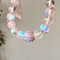 パワーストーン チェーンチャームが可愛い 天然石ブレスレット アクアオーラ ブルーレース ローズクォーツ 水晶 選べる エンド 誕生石 アクアマリン 水晶 エメラルド / オプションで刻印できるプレート付誕生石チャーム / レディース MAHALO【M_08】