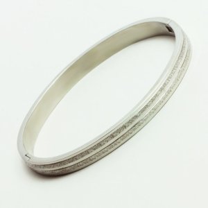 画像9: サージカルステンレス バングル 6ミリ幅 シューティングスターバングル 普段使いしやすい アクセサリー お祝い グリッター キラキラ ギフト用 / ジーラブ (9)