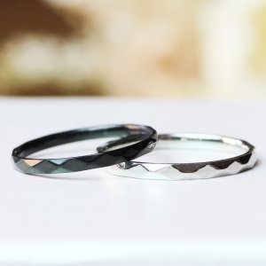 画像2: ステンレス 指輪 リヤン Lien フランス語で「絆」サージカルペアリング 2本価格 金属アレルギー対応 ブライダル 結婚 金属アレルギー対応 アクセサリー 刻印無料ギフト用にも人気 / ジーラブ (2)