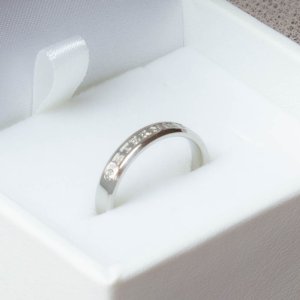 画像5: ステンレス 指輪 プレミアムエタニティリング シルバー ピンクゴールド 金属アレルギー対応 アクセサリー 刻印無料 ペアリング ペアリング 2本 価格 記念日のプレゼントにも人気  / ジーラブ (5)