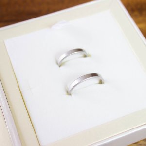 画像7: ステンレス 指輪 グレース優雅 両面刻印OK シルバー ピンクペアリング 2本 価格 20代 30代 40代 50代 記念日のクリスマスプレゼントにも人気  / ジーラブ (7)