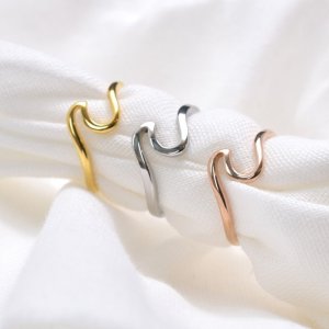 画像4: ステンレス 指輪 HAWAIAN JEWELRY ハワイの波 スクロールデザインウェービーラインリング 自分へのご褒美 ギフト用にも人気 / ジーラブ (4)