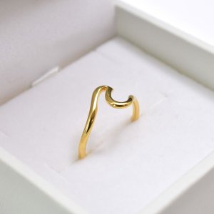 画像8: ステンレス 指輪 HAWAIAN JEWELRY ハワイの波 スクロールデザインウェービーラインリング 自分へのご褒美 ギフト用にも人気 / ジーラブ (8)