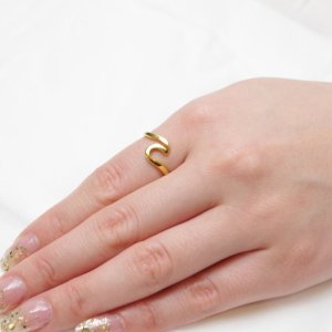 画像11: ステンレス 指輪 HAWAIAN JEWELRY ハワイの波 スクロールデザインウェービーラインリング 自分へのご褒美 ギフト用にも人気 / ジーラブ (11)