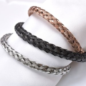 画像4: 夏のリゾートに / 編み上げバングル サージカルステンレスオープンバングル 誕生日クリスマスプレゼント 記念日 高品質 お祝い つけっぱなしOK ギフト用 / ジーラブ (4)