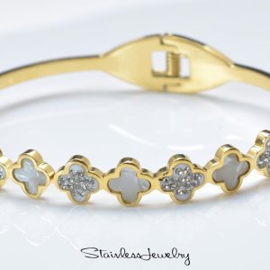 画像3: サージカルステンレス ゴールドシェルフラワーバングル ワンタッチ開閉 つけっぱなしOK アクセサリー アクセ プチ 誕生日クリスマスプレゼント 記念日 高品質 お祝い ギフト用 / ジーラブ (3)