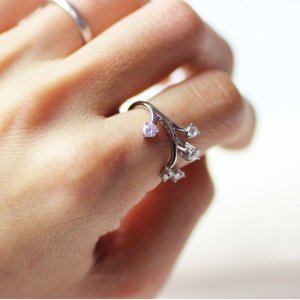 画像3: ステンレス 指輪 Twig with flower リング キュービックジルコニア 9石  金属アレルギー対応 アクセサリー 錆びないリング Vie ヴィー R1261記念日のクリスマスプレゼントにも人気  / ジーラブ (3)